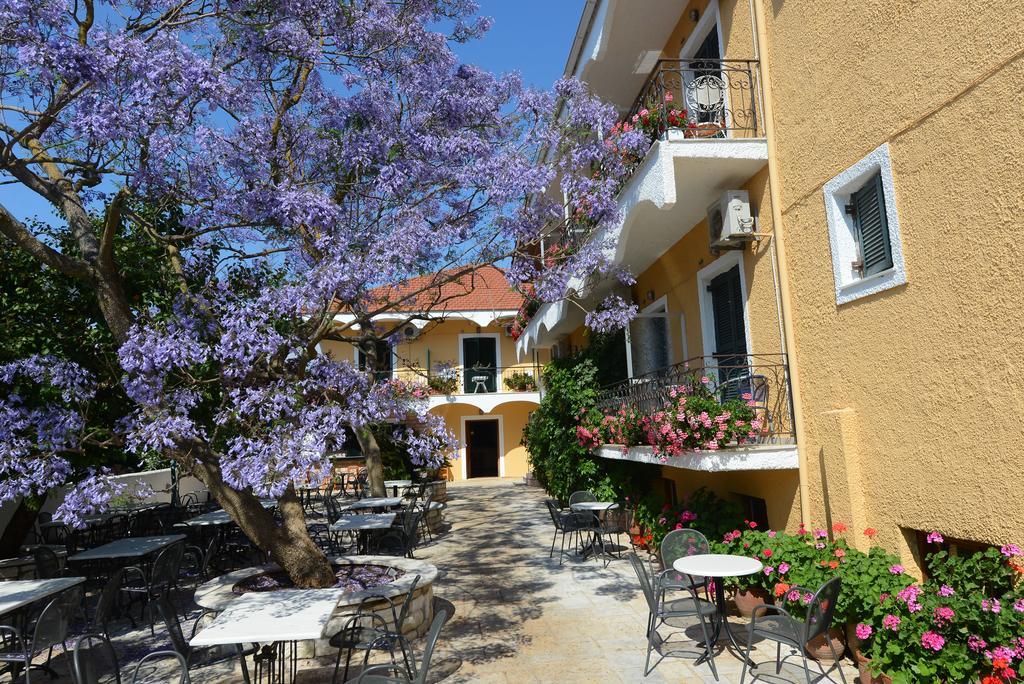 Marie Hotel Acharavi  Ngoại thất bức ảnh