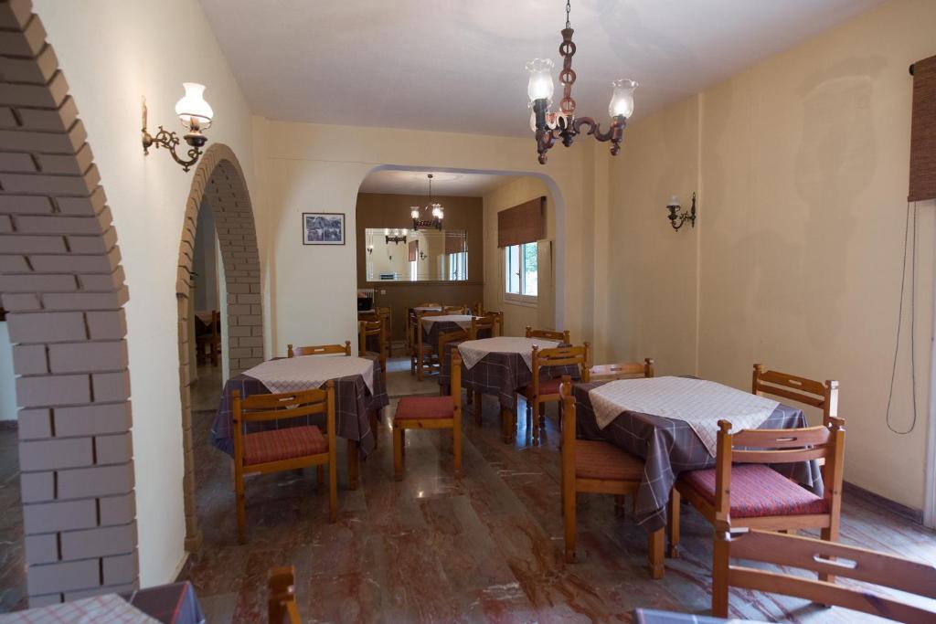 Marie Hotel Acharavi  Ngoại thất bức ảnh