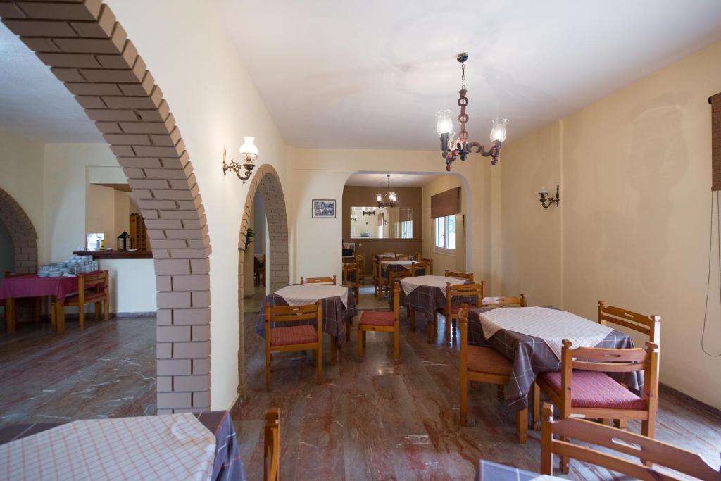 Marie Hotel Acharavi  Ngoại thất bức ảnh